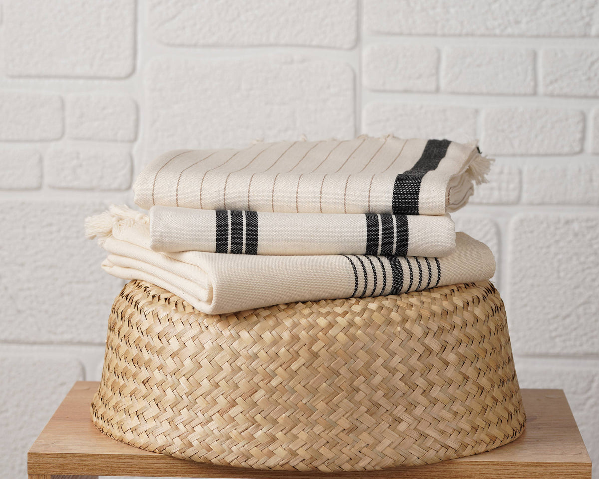Stylish Hand-Loomed Turkish Tassel Bath and Beach Towel: Bath Towel Only