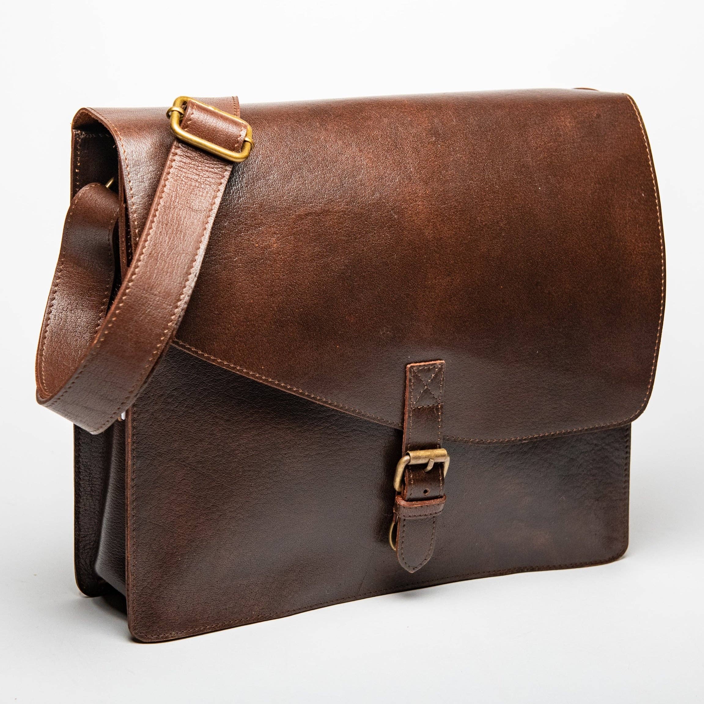 Adam Messenger Bag 2.0: Saddle Brown / Medium