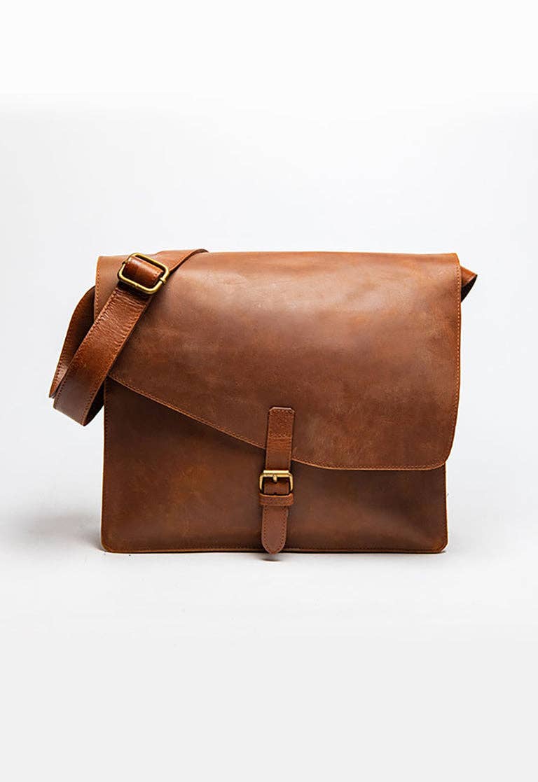 Adam Messenger Bag 2.0: Saddle Brown / Medium
