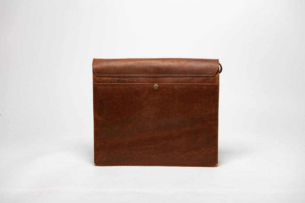 Adam Messenger Bag 2.0: Saddle Brown / Medium